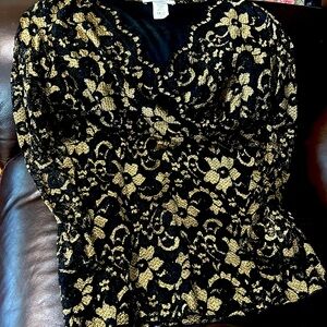 Dress Barn Black and Gold Floral Blouse that is gorgeous ♥️♥️♥️